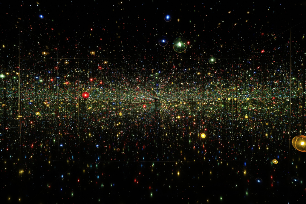 Infinity Mirrored Room - Yayoi Kusama